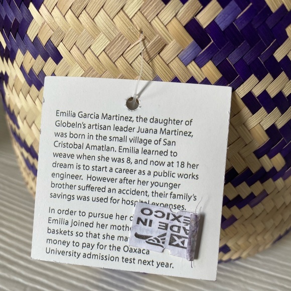 Gallito Palm Leaf Basket - Picture 4 of 6